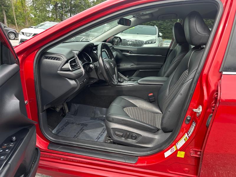 Toyota Camry SE 2019