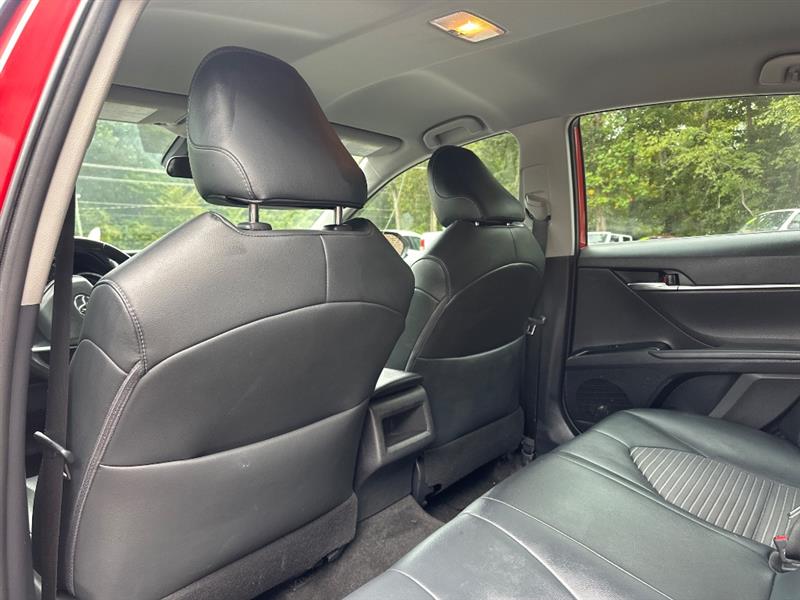 Toyota Camry SE 2019