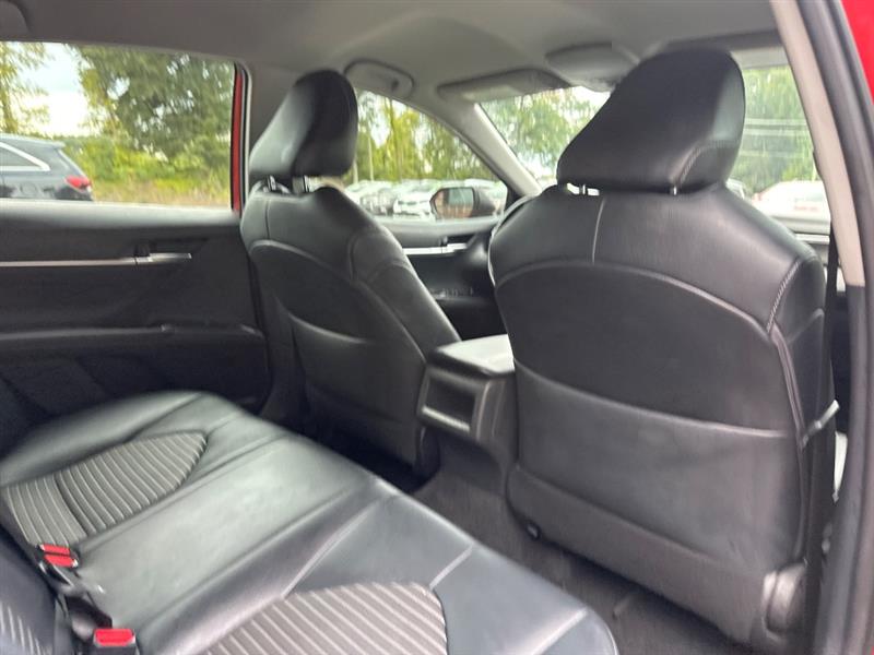 Toyota Camry SE 2019