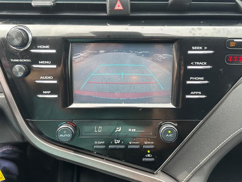 Toyota Camry SE 2019