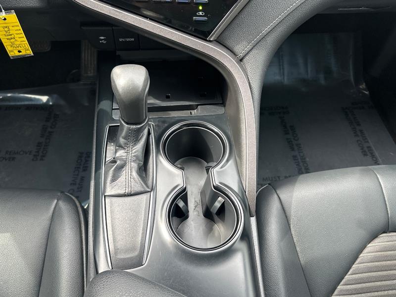 Toyota Camry SE 2019