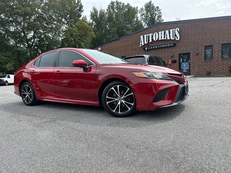 Toyota Camry SE 2019