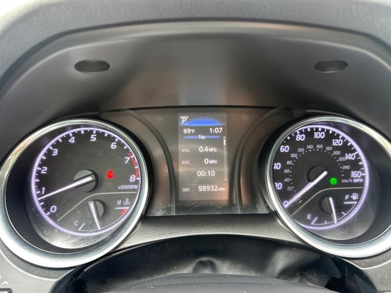 Toyota Camry SE 2019