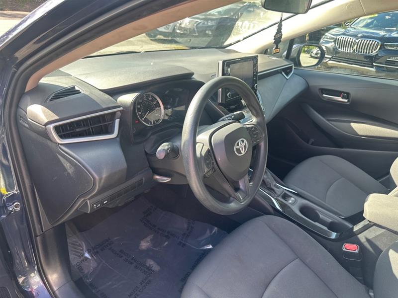 2021 Toyota Corolla LE photo 12