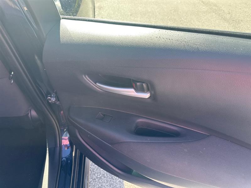 2021 Toyota Corolla LE photo 18