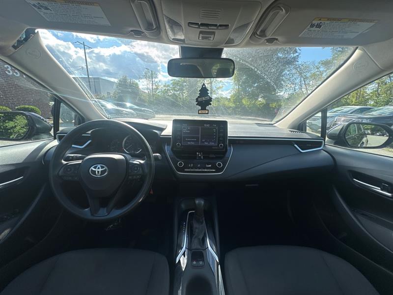 2021 Toyota Corolla LE photo 22