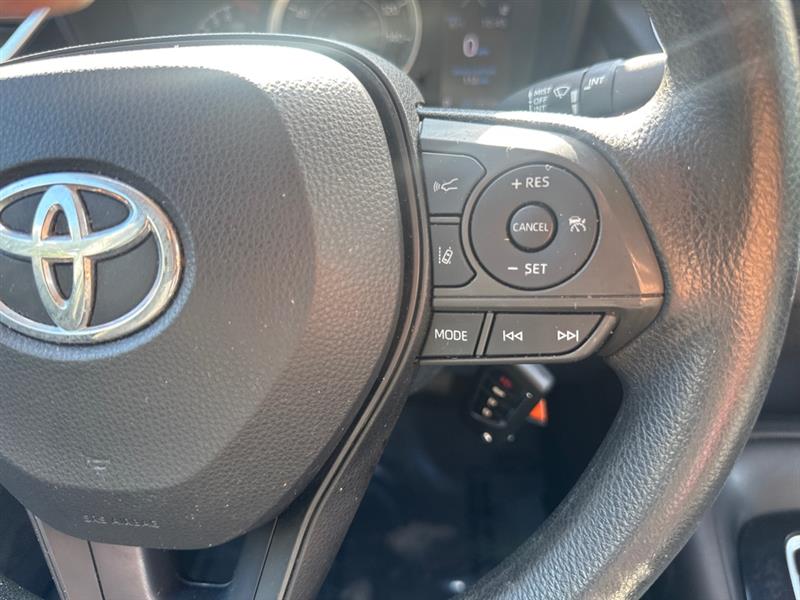 2021 Toyota Corolla LE photo 28