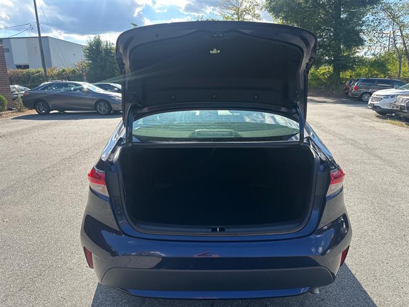 2021 Toyota Corolla LE photo 30