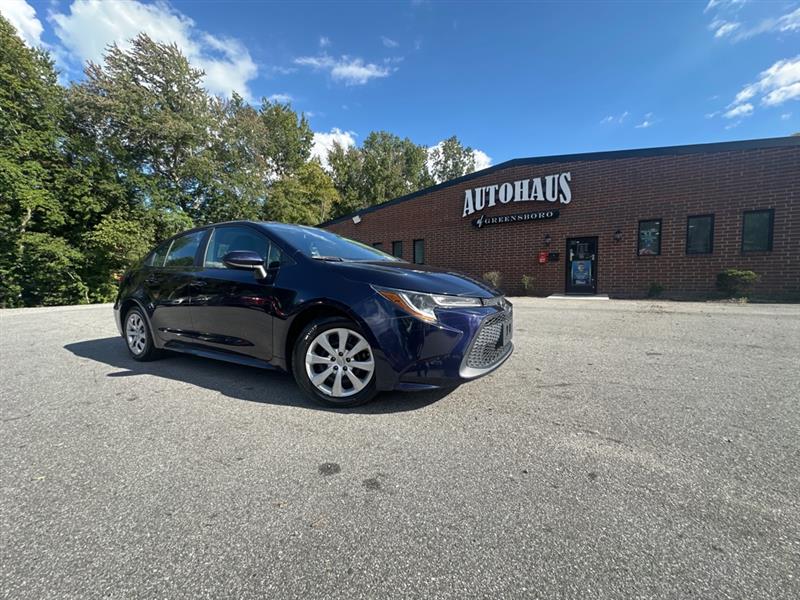 2021 Toyota Corolla LE photo 36
