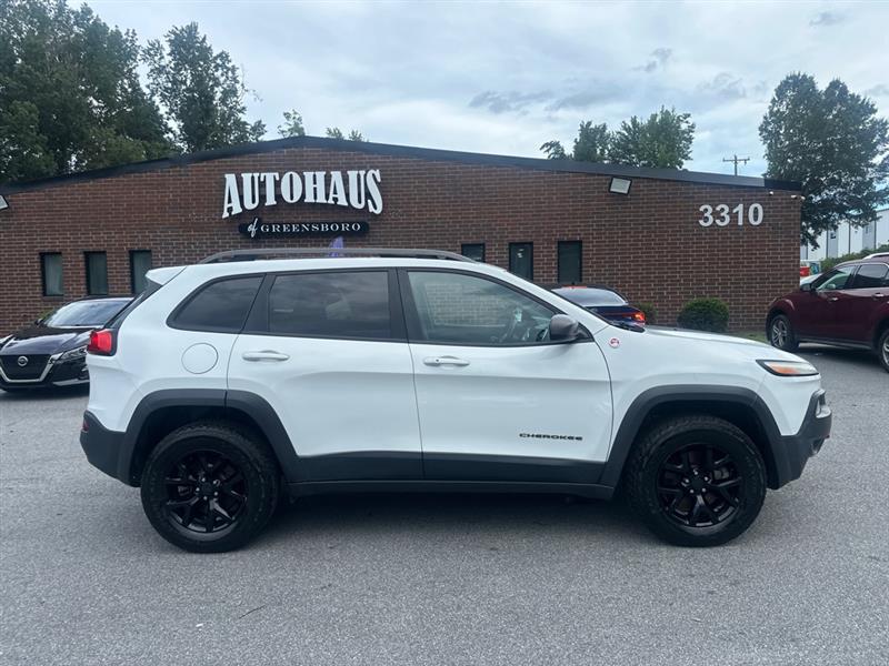 2016 Jeep Cherokee Trailhawk photo 8