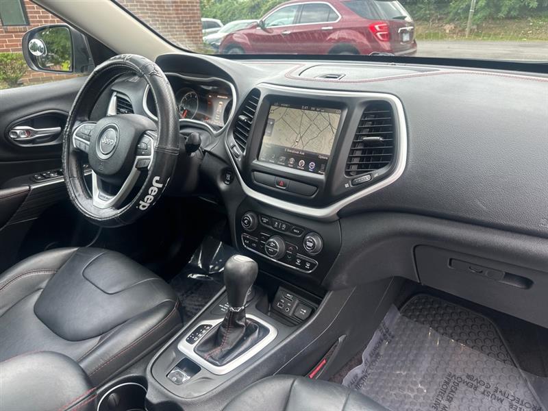 2016 Jeep Cherokee Trailhawk photo 21