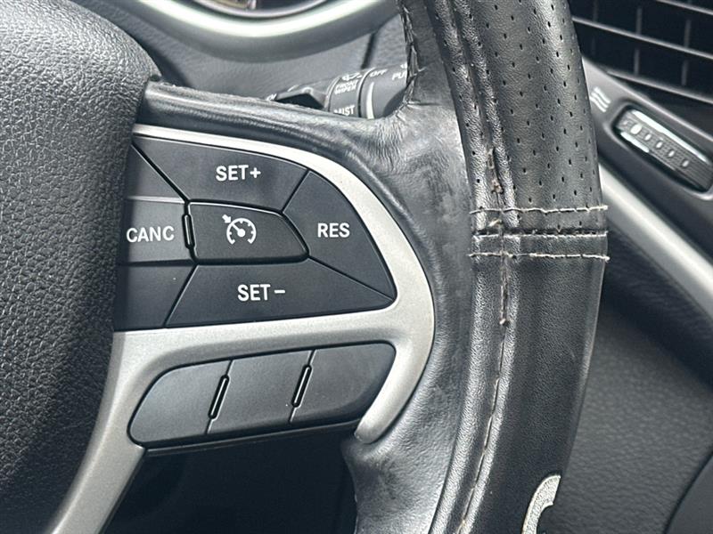 2016 Jeep Cherokee Trailhawk photo 24