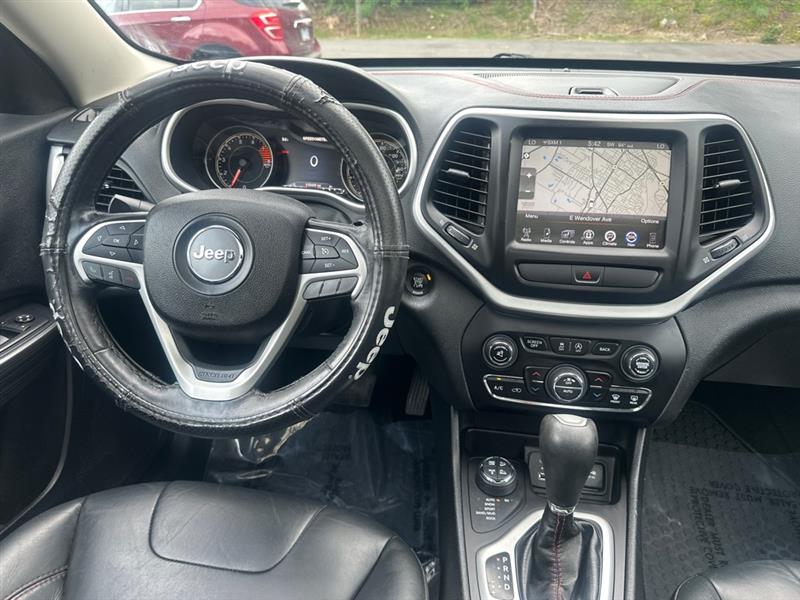 2016 Jeep Cherokee Trailhawk photo 28
