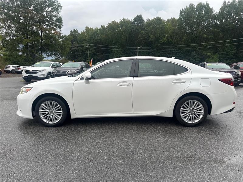 2014 Lexus ES 350 photo 3