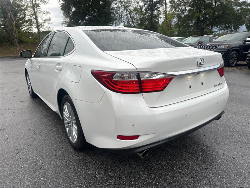 2014 Lexus ES 350 photo 4