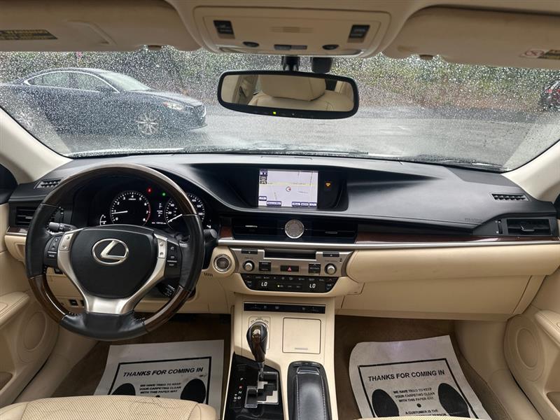 2014 Lexus ES 350 photo 20