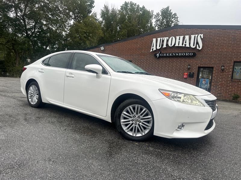 2014 Lexus ES 350 photo 29