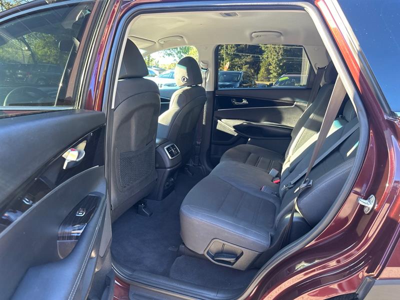 Kia Sorento LX V6 AWD 2019 Kia Sorento LX V6 AWD 2019