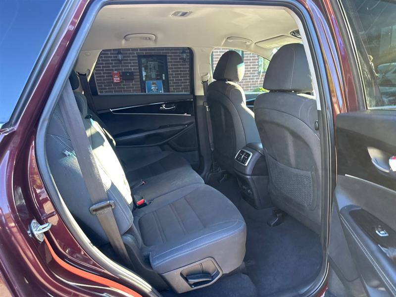 Kia Sorento LX V6 AWD 2019 Kia Sorento LX V6 AWD 2019