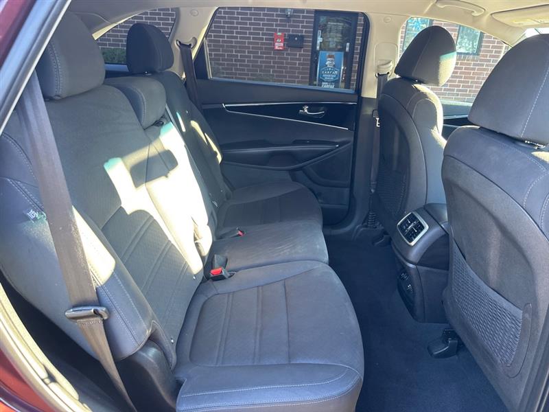 Kia Sorento LX V6 AWD 2019 Kia Sorento LX V6 AWD 2019