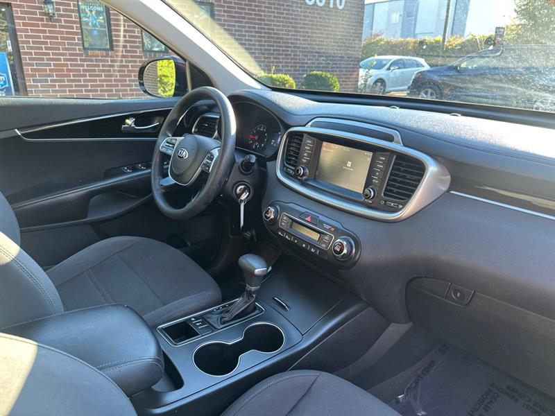 Kia Sorento LX V6 AWD 2019 Kia Sorento LX V6 AWD 2019