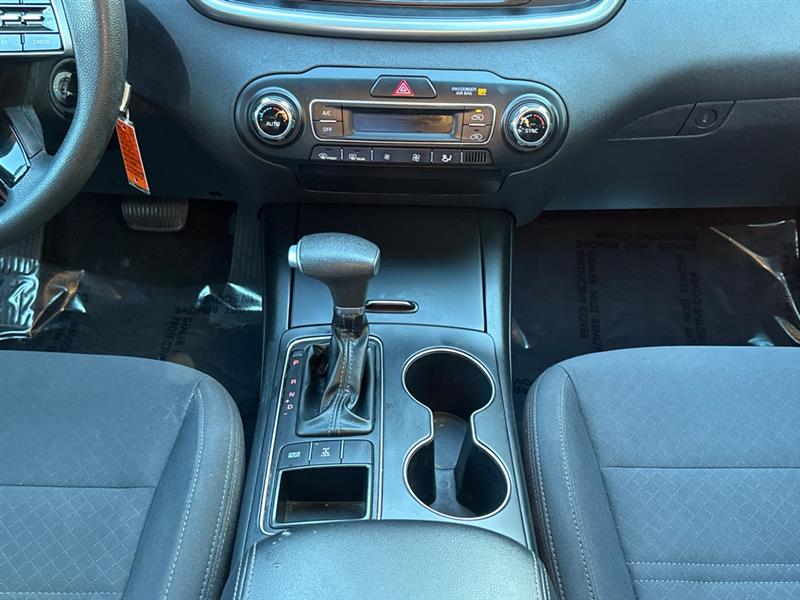 Kia Sorento LX V6 AWD 2019 Kia Sorento LX V6 AWD 2019