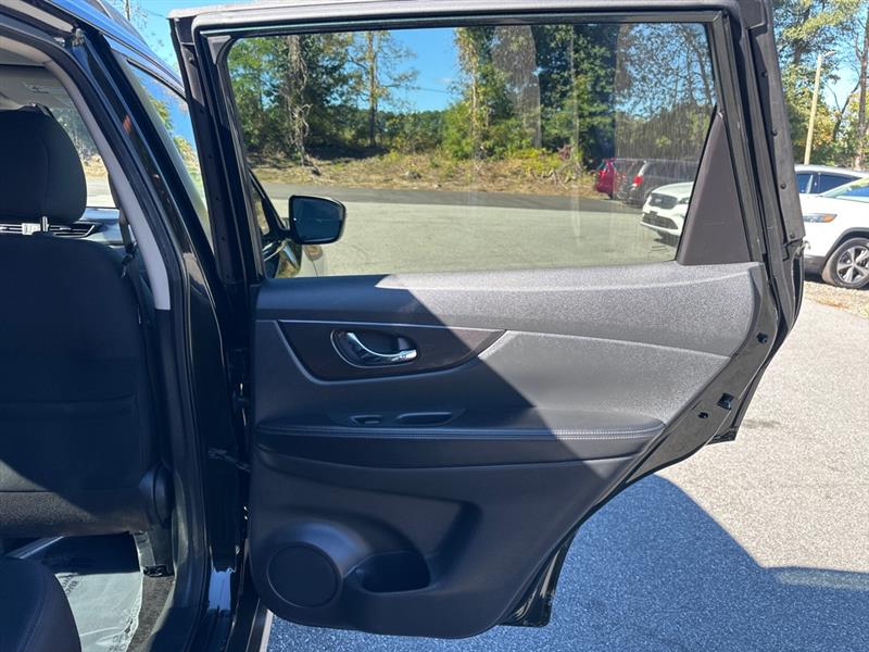 Nissan Rogue SV 2WD 2019 Nissan Rogue SV 2WD 2019