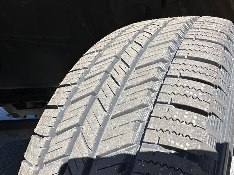 Ford Transit 250 Van Low Roof 60/40 Pass. 148-in. WB 2016 Ford Transit 250 Van Low Roof 60/40 Pass. 148-in. WB 2016