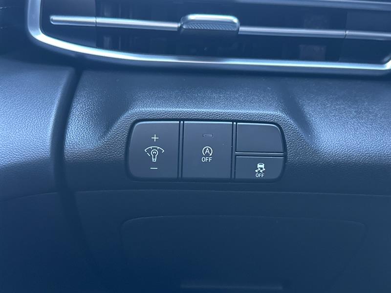 Hyundai Elantra SE 2024