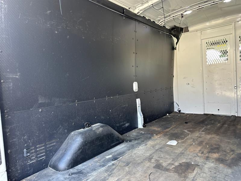 Ford Transit 250 Van Med. Roof w/Sliding Pass. 148-in. WB 2019