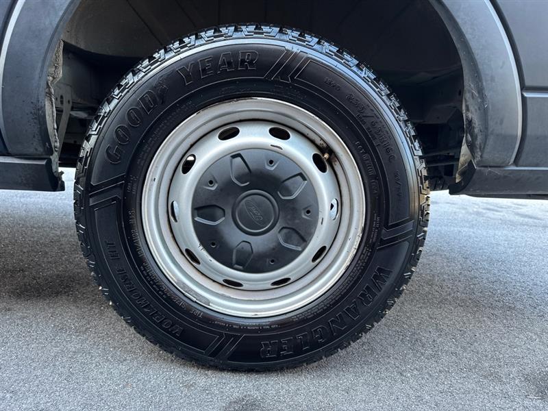 Ford Transit 250 Van Med. Roof w/Sliding Pass. 148-in. WB 2019