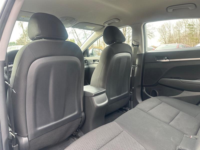 Hyundai Elantra SE 6M 2020