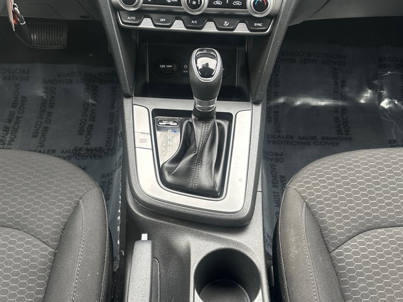 Hyundai Elantra SE 6M 2020