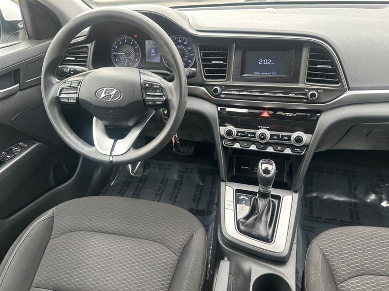 Hyundai Elantra SE 6M 2020
