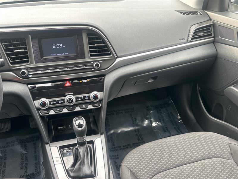 Hyundai Elantra SE 6M 2020