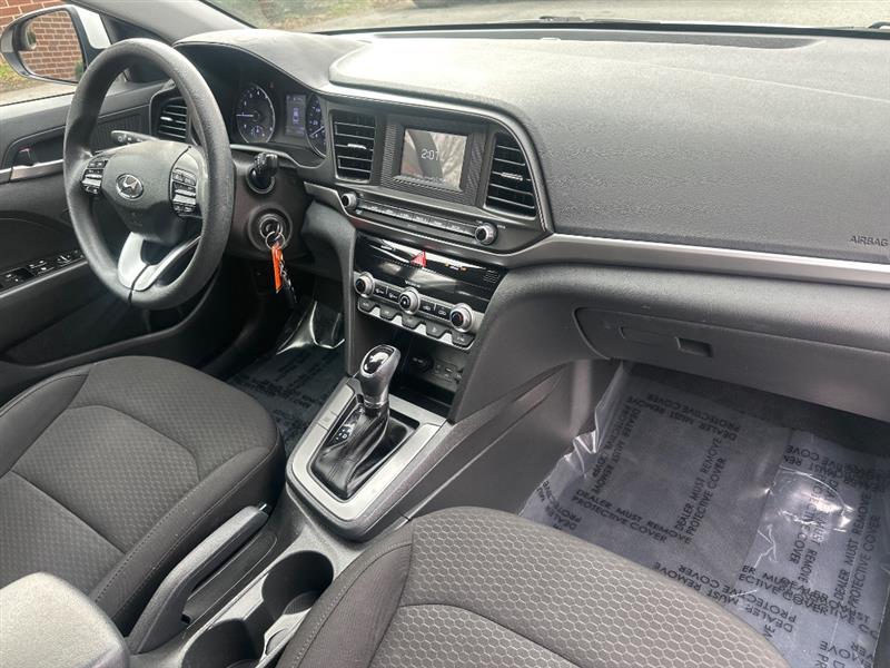 Hyundai Elantra SE 6M 2020
