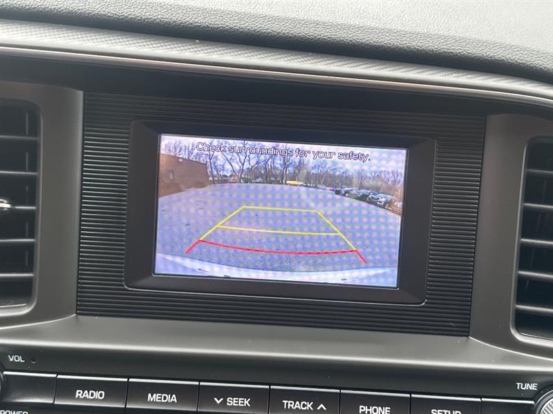 Hyundai Elantra SE 6M 2020