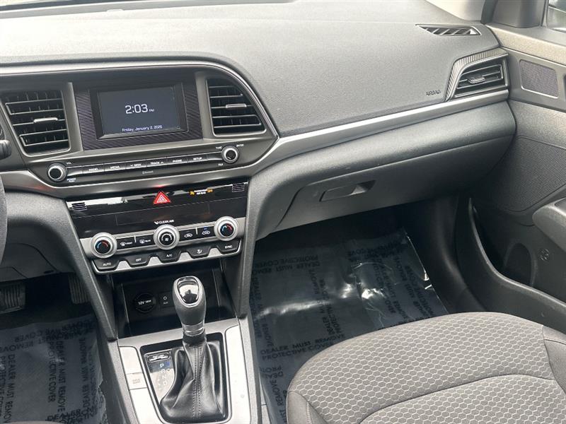 Hyundai Elantra SE 6M 2020