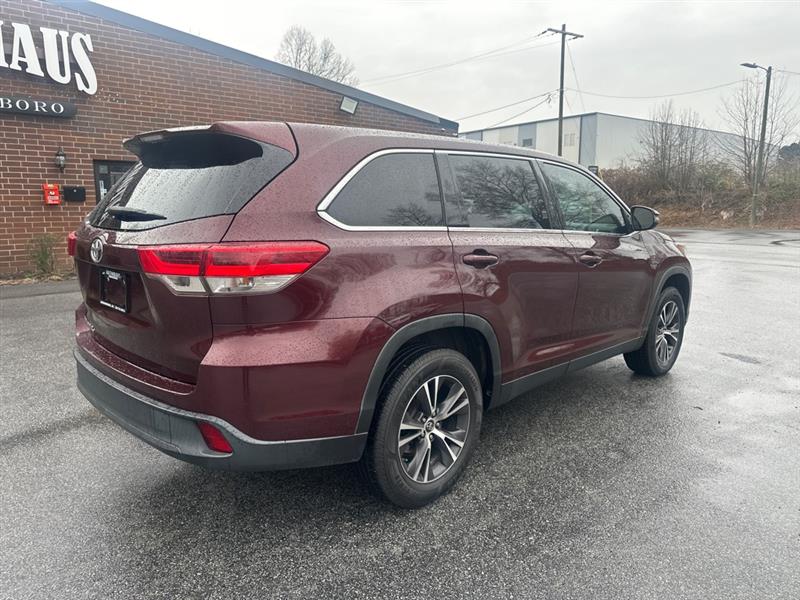 Toyota Highlander LE FWD I4 2019