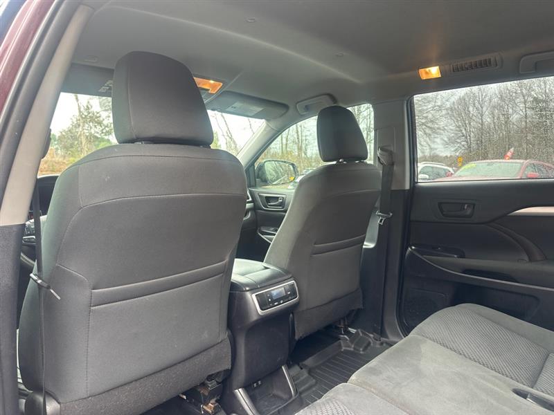 Toyota Highlander LE FWD I4 2019