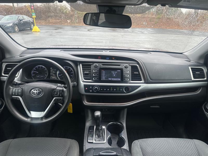 Toyota Highlander LE FWD I4 2019