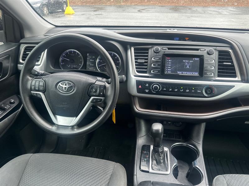 Toyota Highlander LE FWD I4 2019