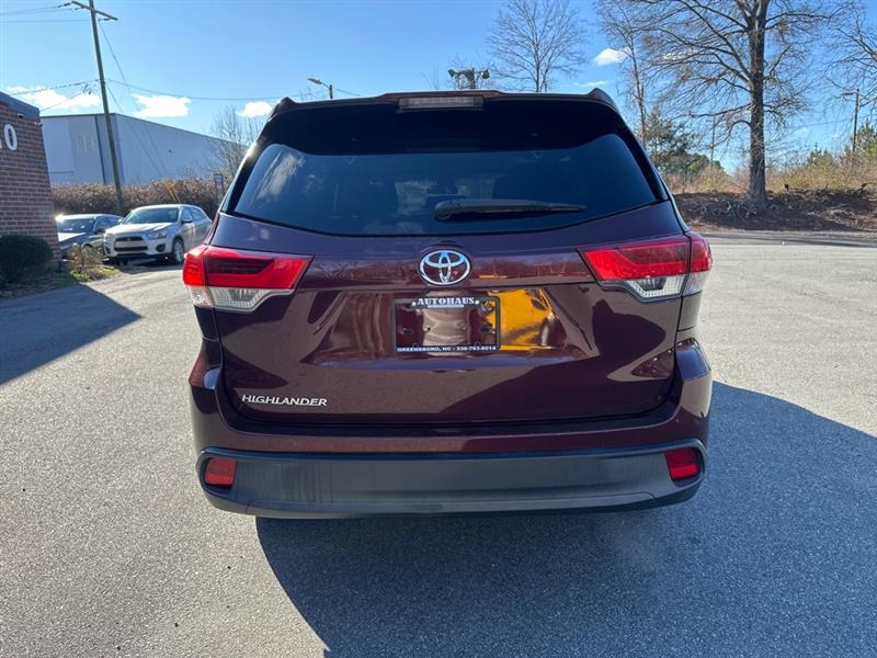 Toyota Highlander LE FWD I4 2019