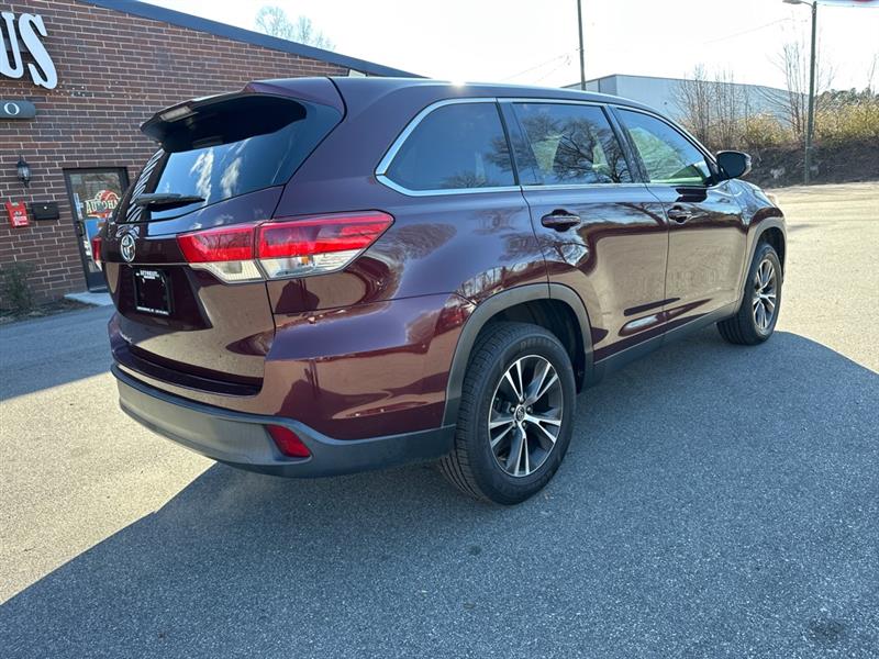 Toyota Highlander LE FWD I4 2019