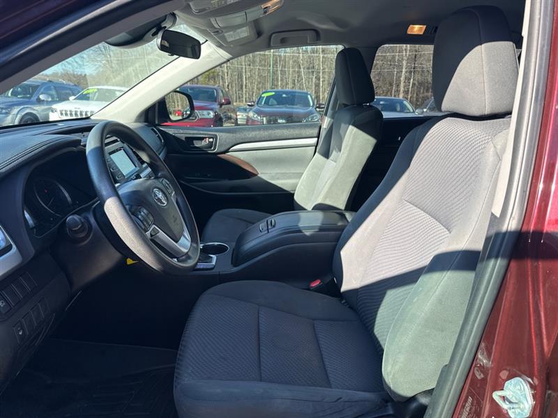 Toyota Highlander LE FWD I4 2019