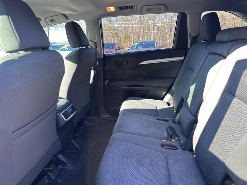 Toyota Highlander LE FWD I4 2019