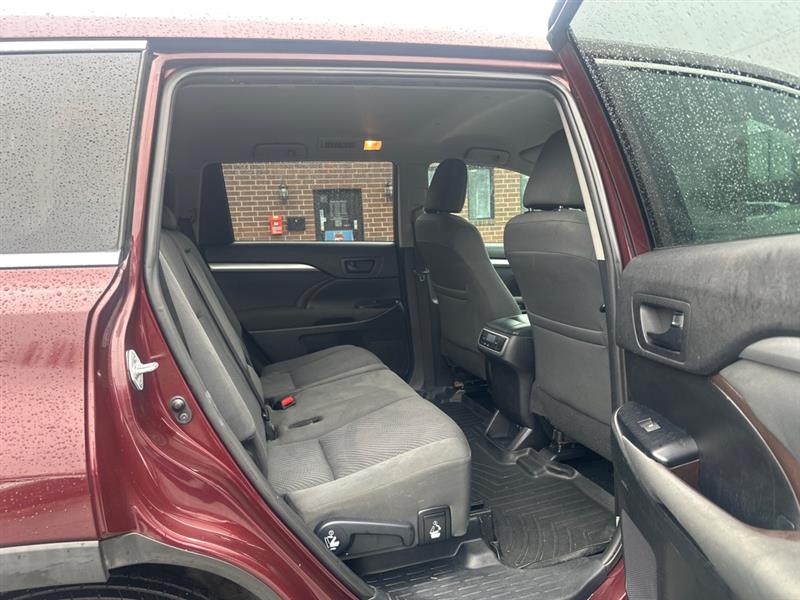 Toyota Highlander LE FWD I4 2019