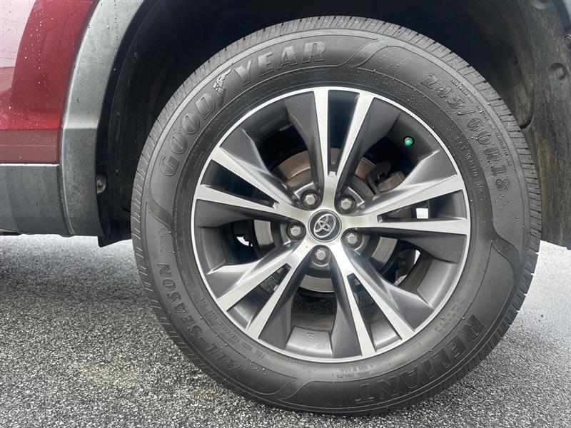 Toyota Highlander LE FWD I4 2019