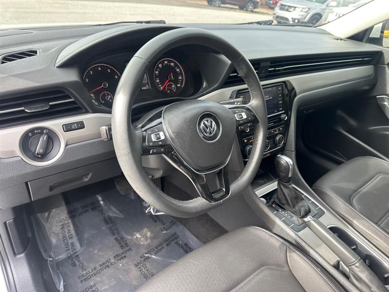 Volkswagen Passat SE 2021