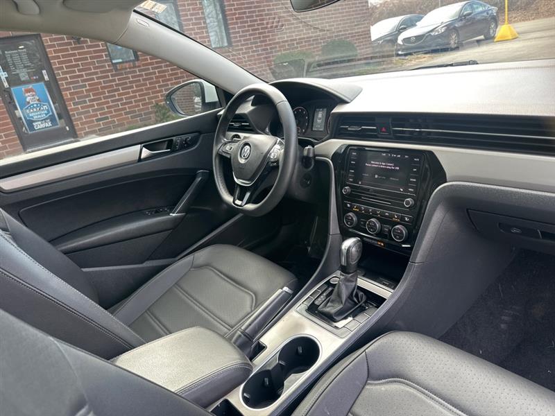 Volkswagen Passat SE 2021